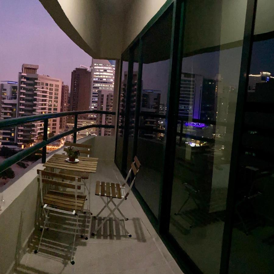 Nash Guest House Females Only Dubai Luaran gambar