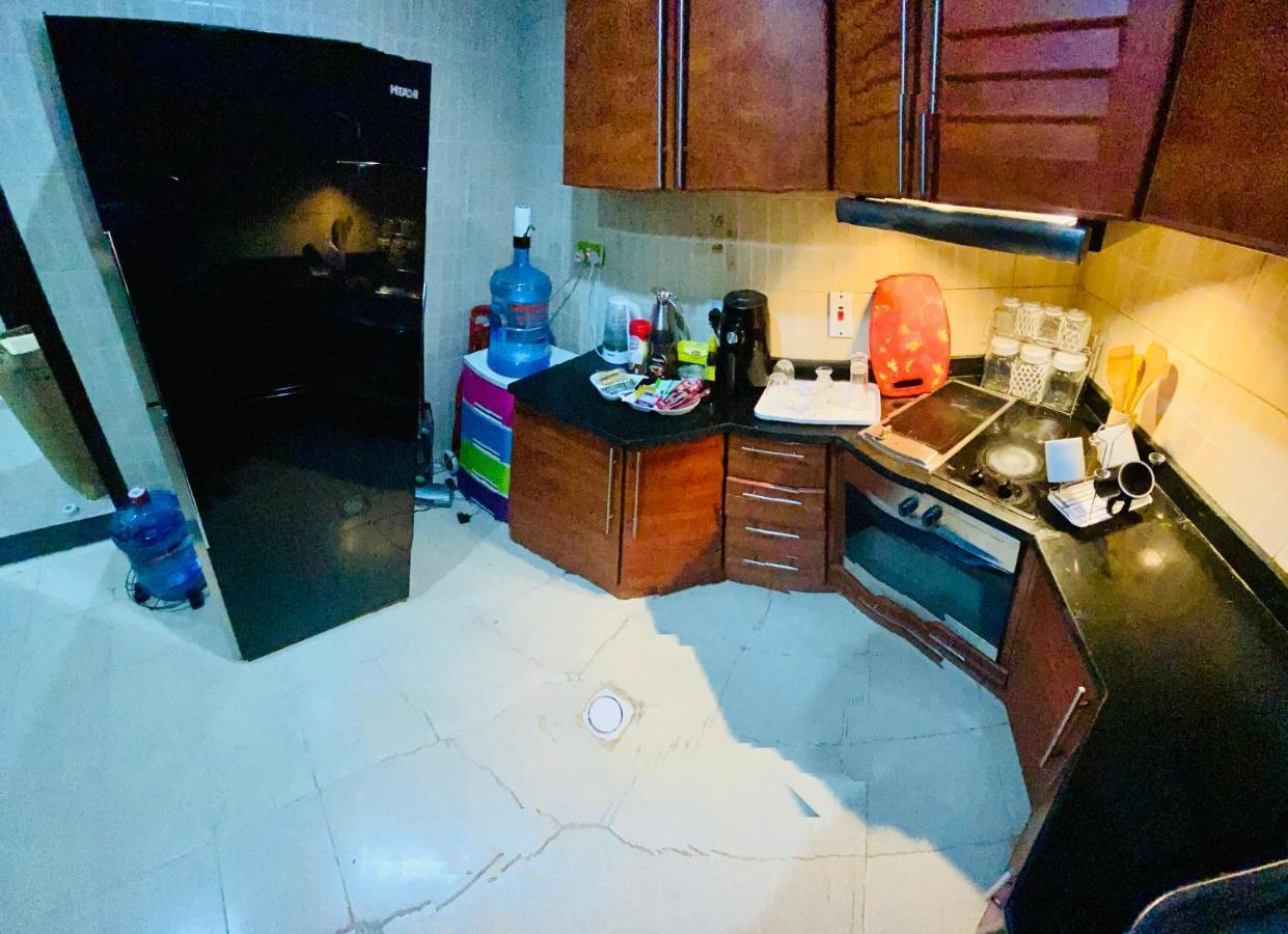 Nash Guest House Females Only Dubai Luaran gambar