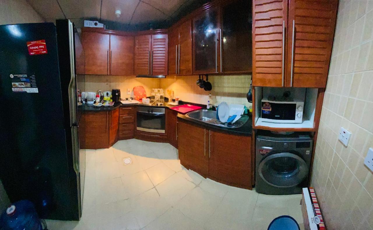 Nash Guest House Females Only Dubai Luaran gambar